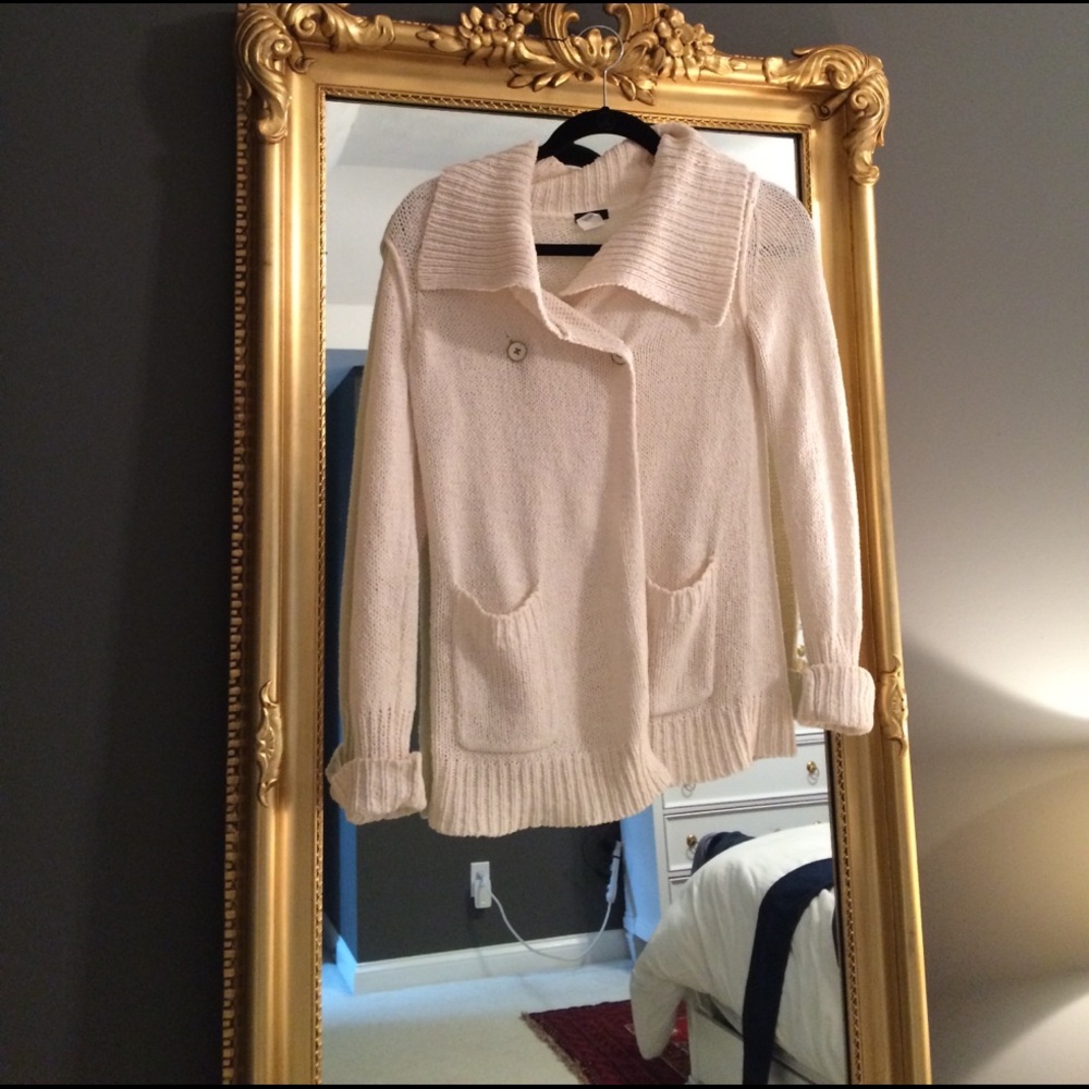 J.Crew cream sweater. Great condition! Xs.